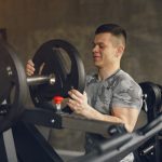 como montar um treino de musculação